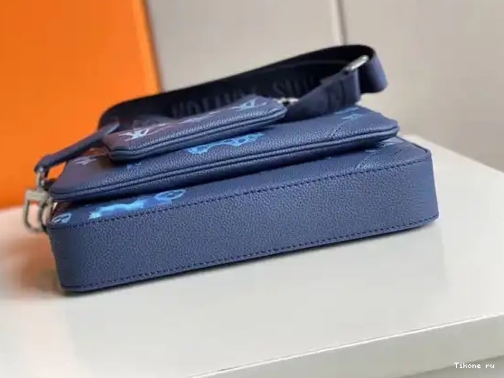 Affordable LOUIS MESSENGER VUITTON TRIO 0606